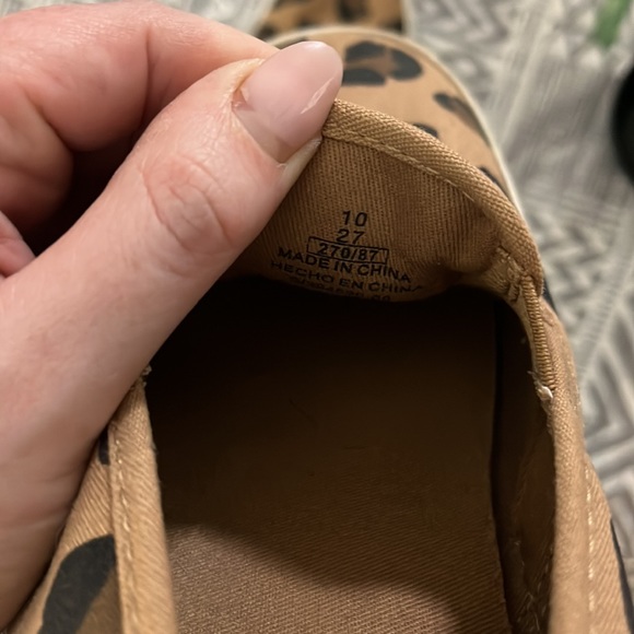 Cheetah Print Sneakers - Picture 3 of 4